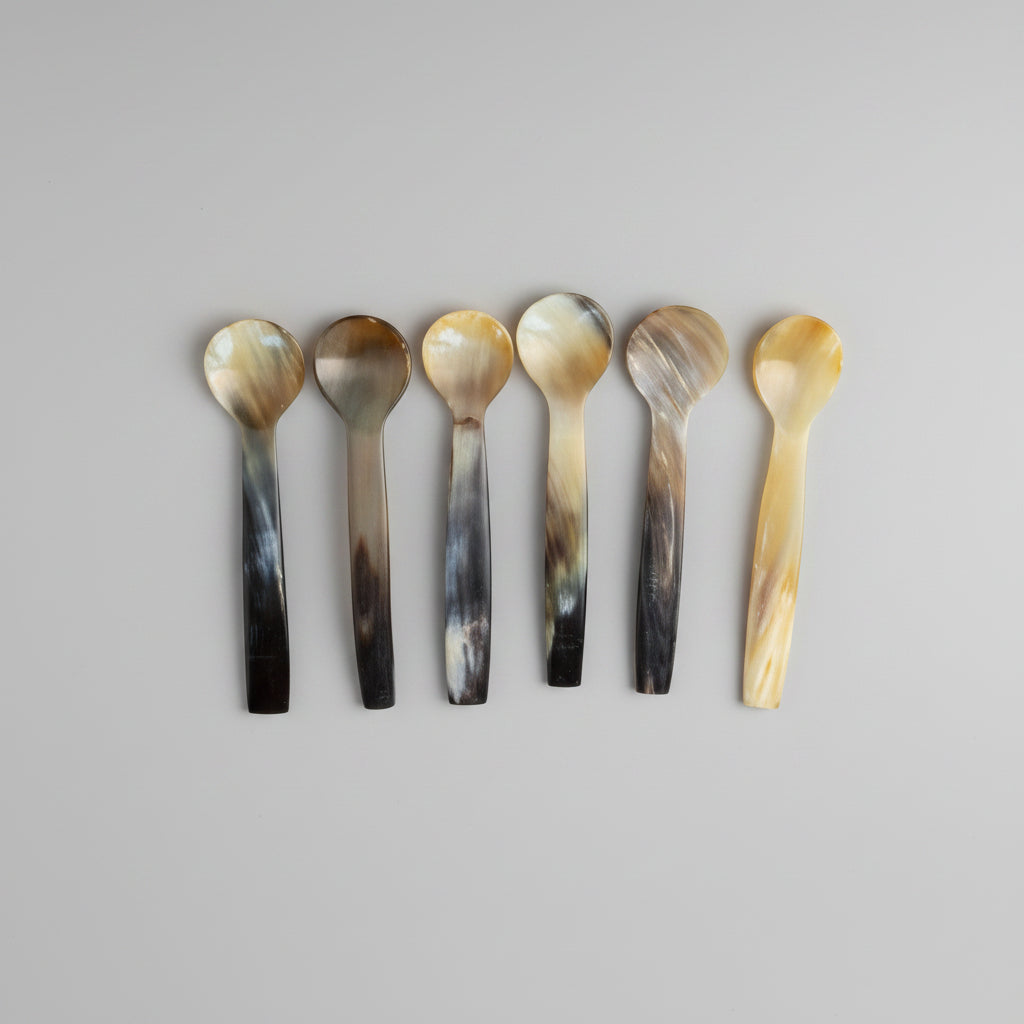 Petites cuillères en corne de zébu - 12 cm